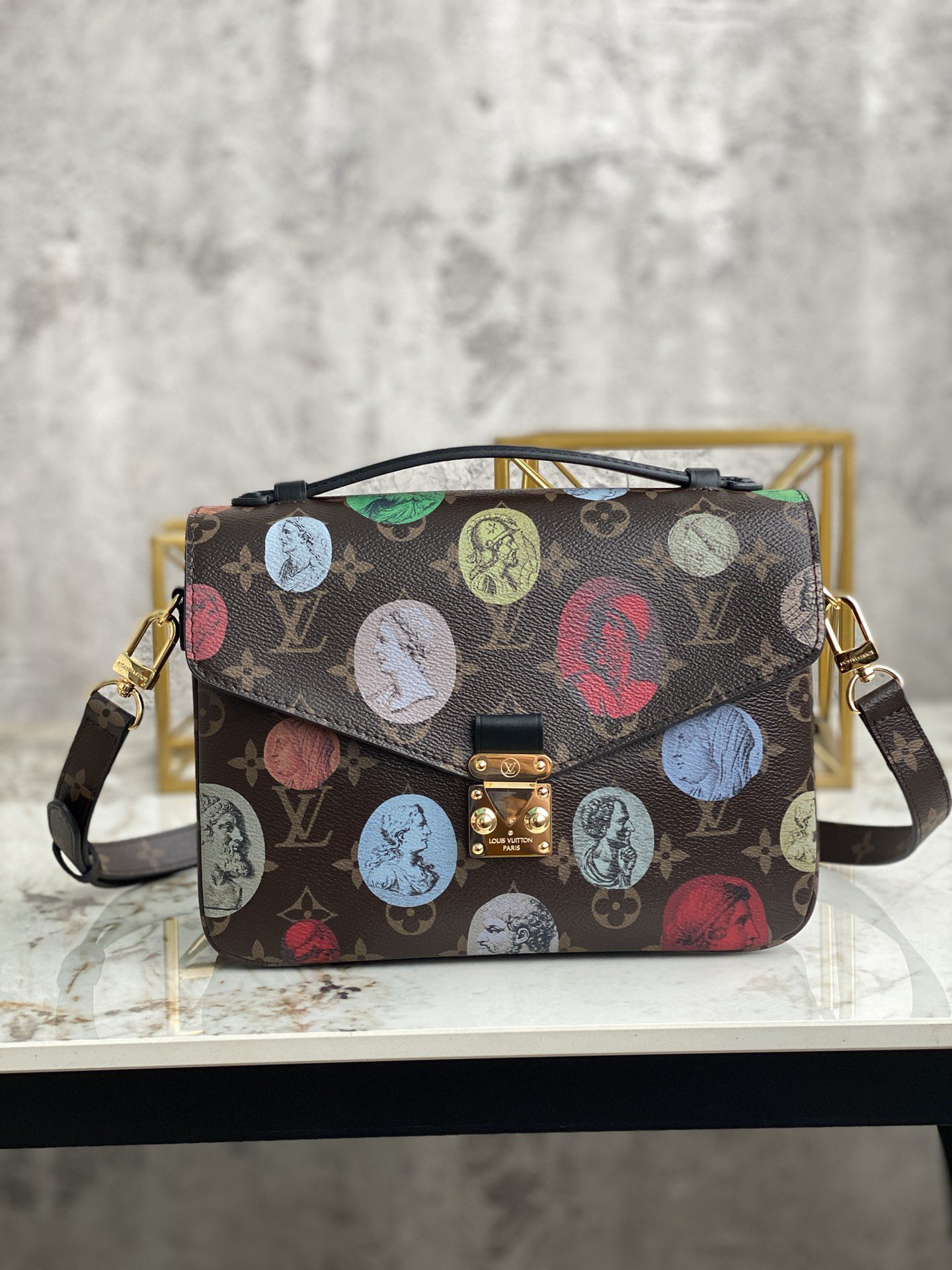 2021 New Style Louis Vuitton M59257 Pochette Metis Handbag Monogram Cameo Printed Canvas High End