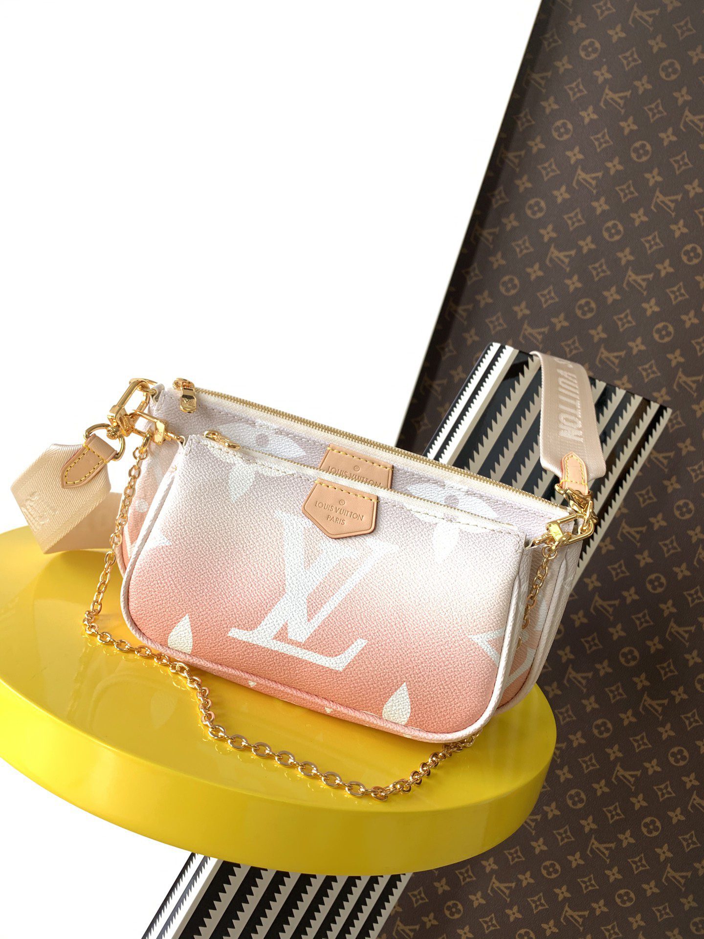 AAA Replica Louis Vuitton M57633 Multi Pochette Accessoires Pastel-Colored Monogram Giant Canva Pink