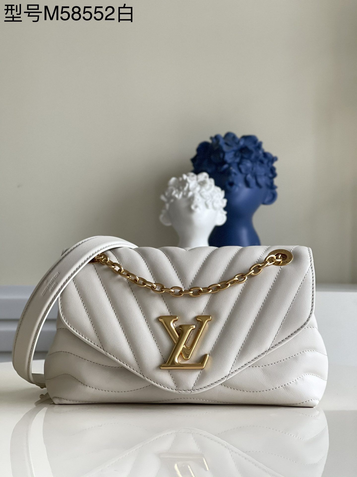 AAA Replica Louis Vuitton M58553 LV New Wave Chain Bag Smooth Cowhide Leather Ivoire