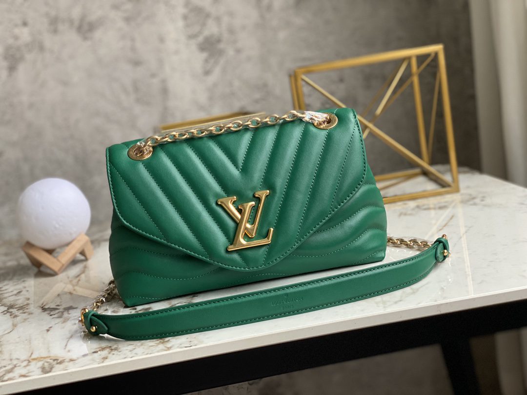 AAA Replica Louis Vuitton M58664 LV New Wave Chain Bag Smooth Cowhide Leather Emerald Green - image 1