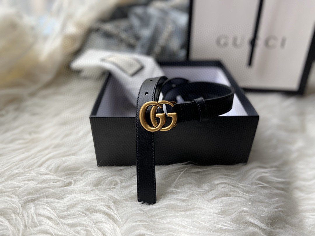 Cheap Replica Gucci Reversible Women Leather Belt Width 3.0cm 131