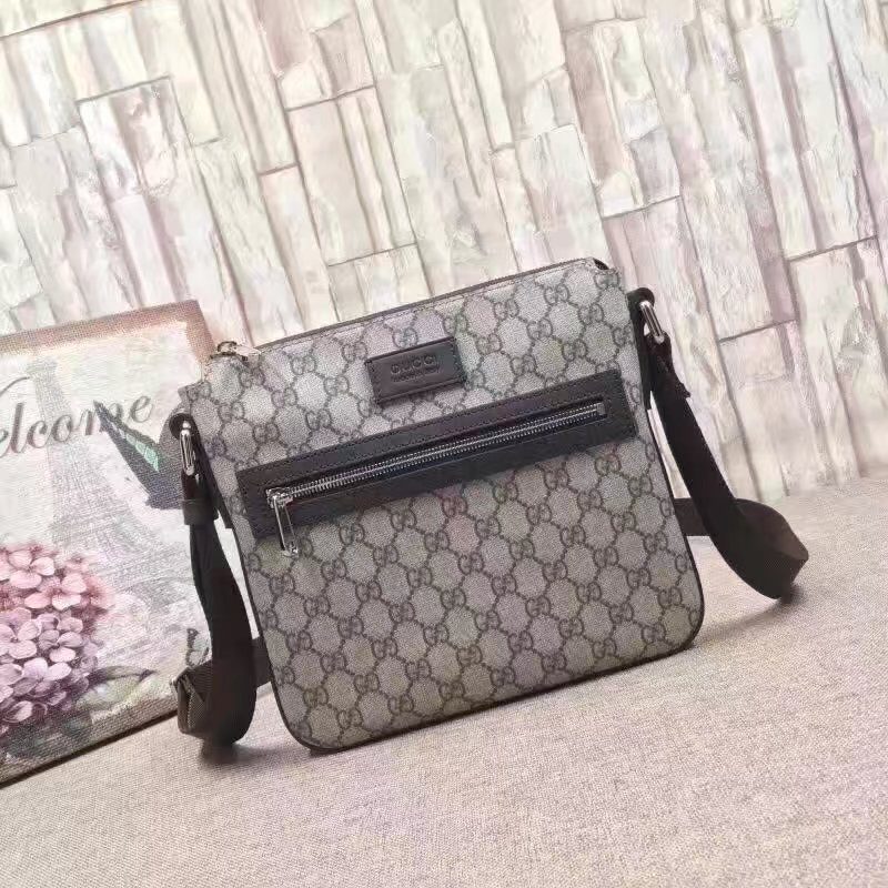 Gucci 406374 Men GG Supreme Messenger Canvas