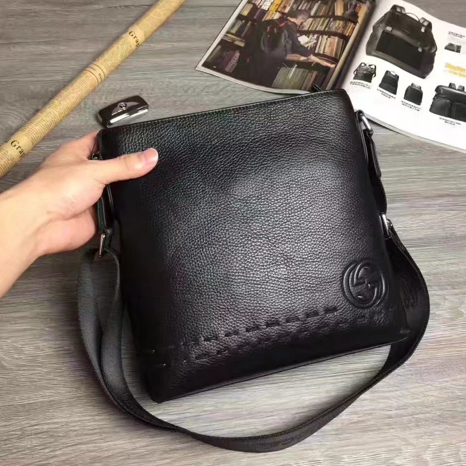 Gucci B80606-4 Men Leather Messenger Bag