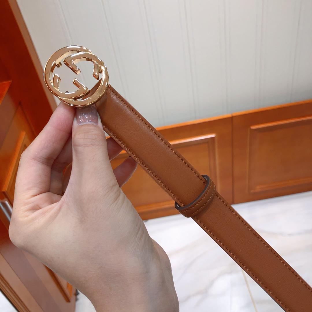Gucci Leather Women Belt With Gold Buckle 038