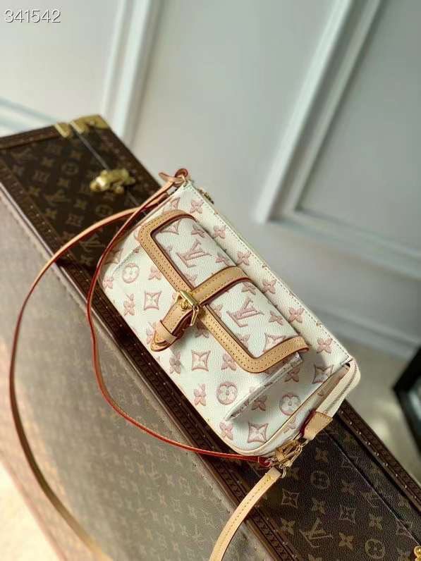 Louis Vuitton M20920 Maxi Multi Pochette Accessoires Handbag Monogram Coated Canvas Beige