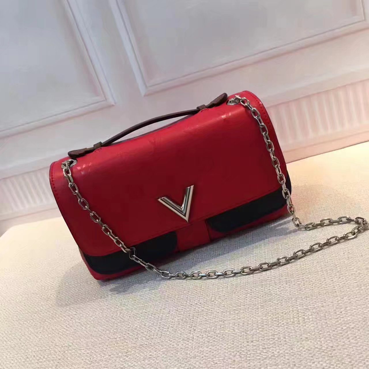 Louis Vuitton M42901 Very Chain Bag Rouge Rubis