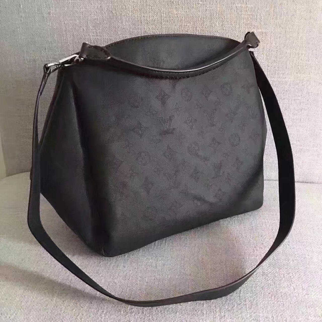 Louis Vuitton M50031 Babylone PM Noir