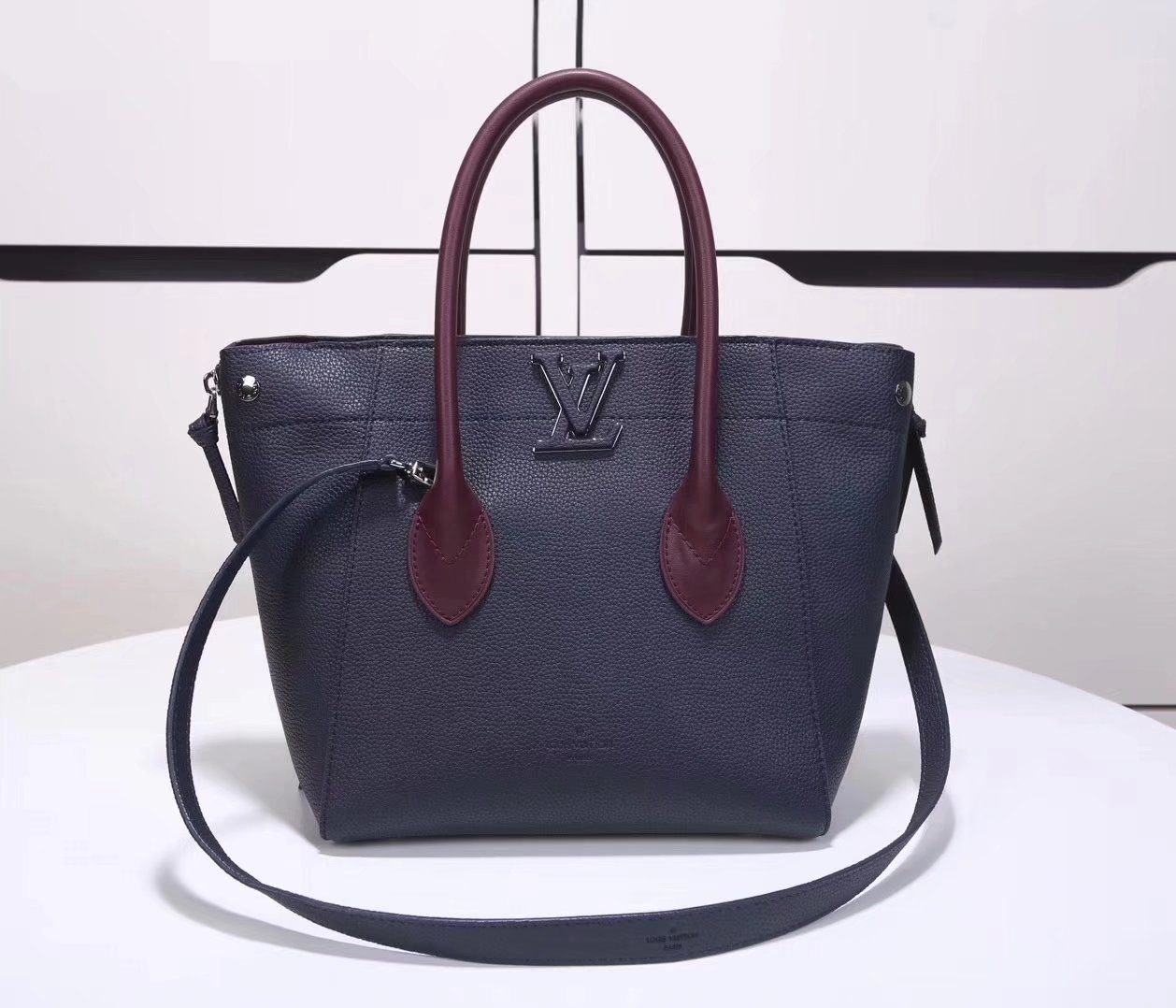 Louis Vuitton M54842 Freedom Shoulder Bag Calfskin Leather Navy