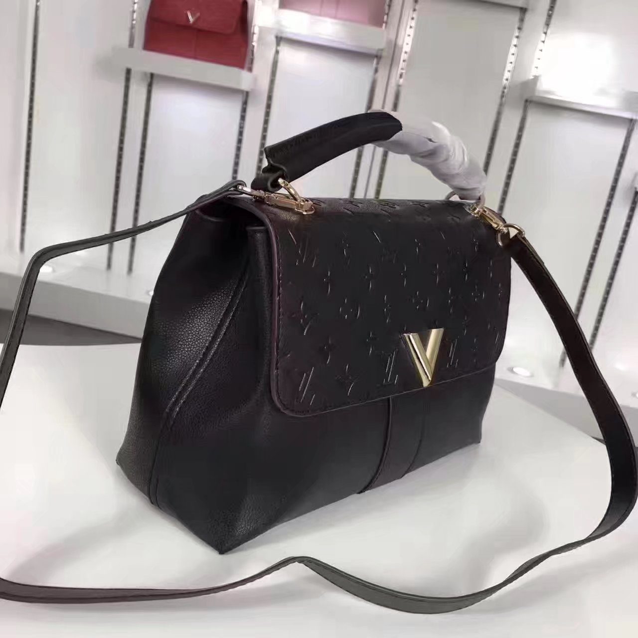 Louis Vuitton M42905 Very Onle Handle Bag Red