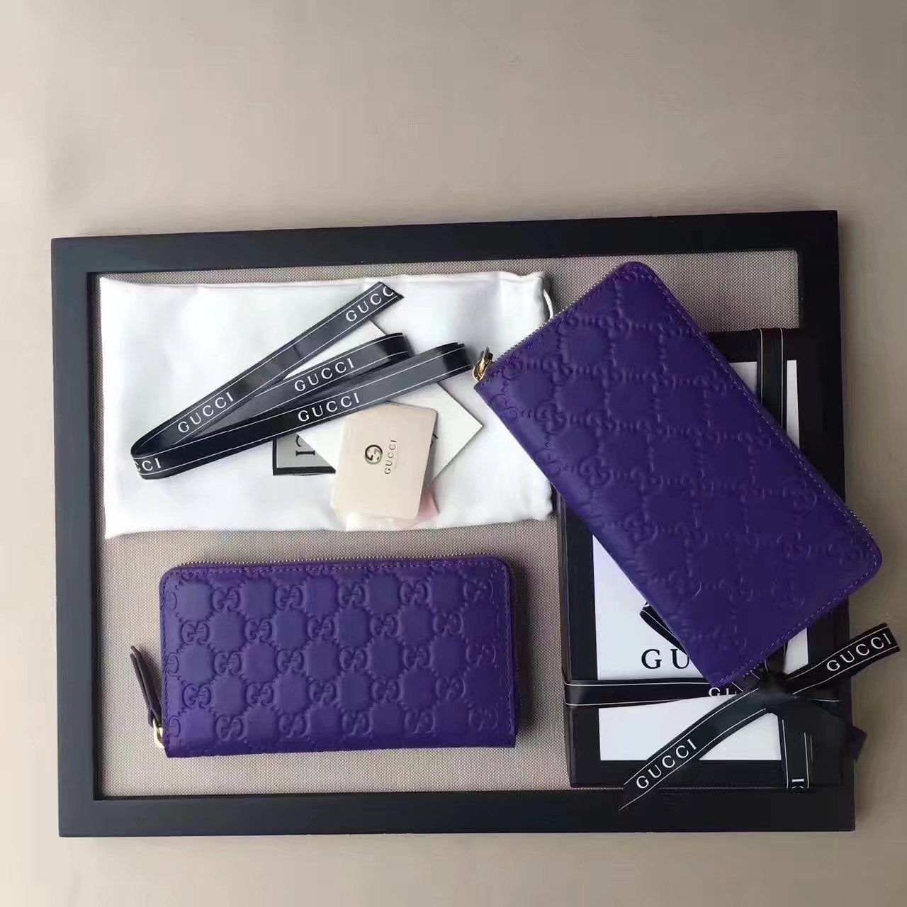 Oriainal Gucci 410102 Signature Zip Around Wallet Blue