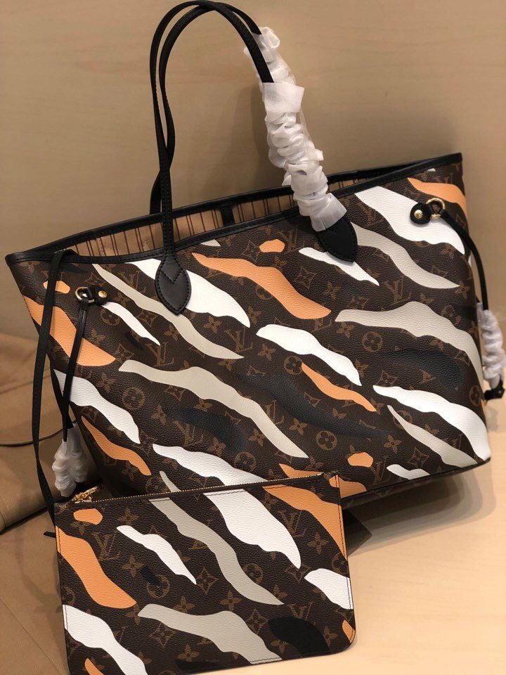 Replica Louis Vuitton M45201 LVxLoL Neverfull MM Monogram Canvas