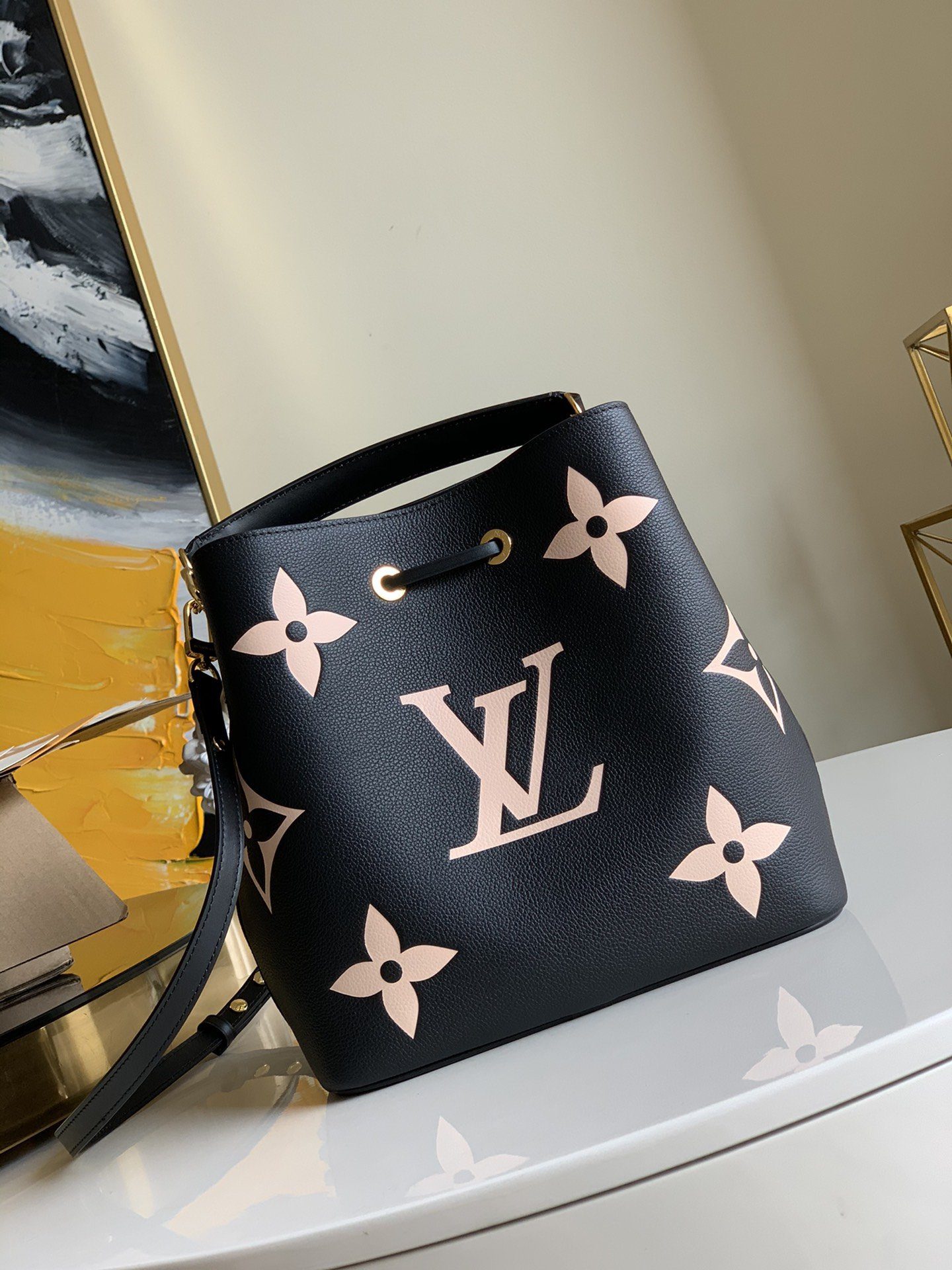 Replica Louis Vuitton M56890 LV Crafty NeoNoe MM Bucket Bag with an Oversized Monogram Print Black