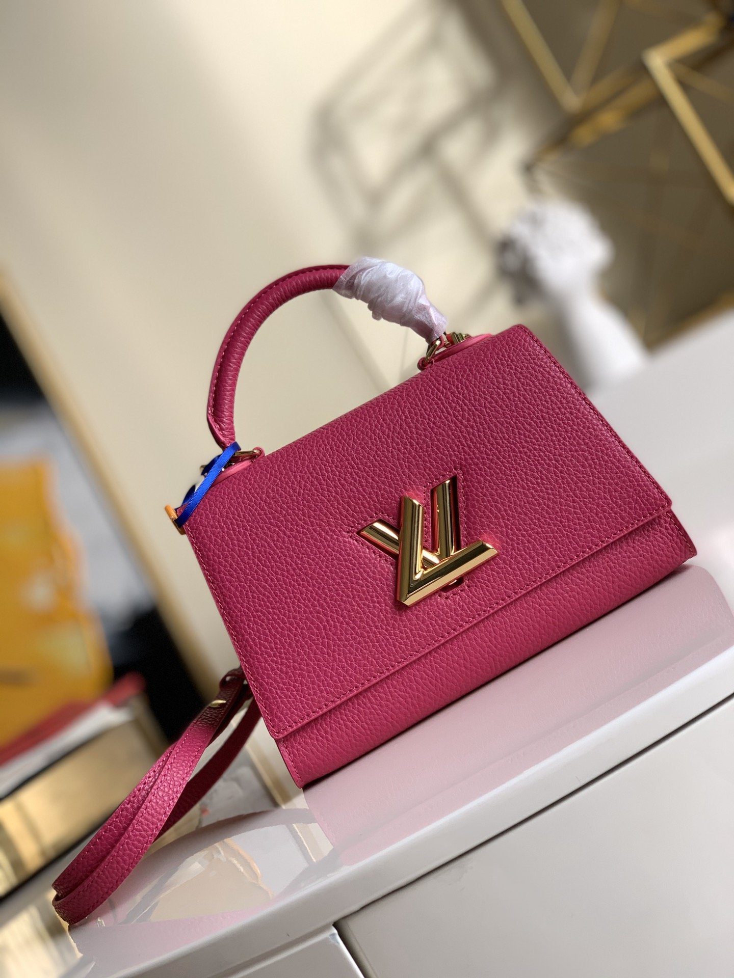 Replica Louis Vuitton M57096 Twist One Handle PM Taurillon Leather OrchidÃ©e Pink