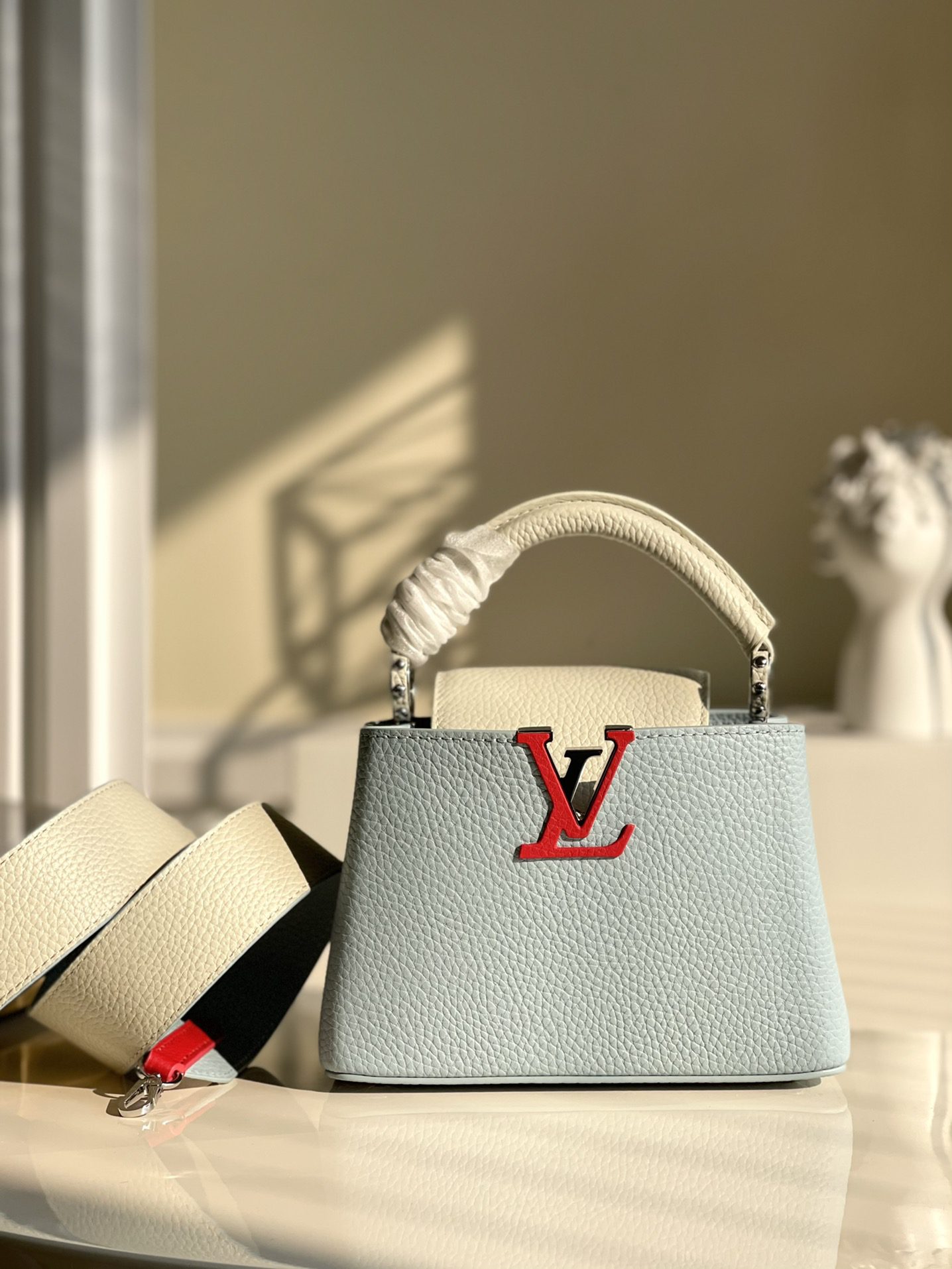 Replica Louis Vuitton M57519 Capucines Mini Handbag Olympe Blue Red White Taurillon Leather - image 1